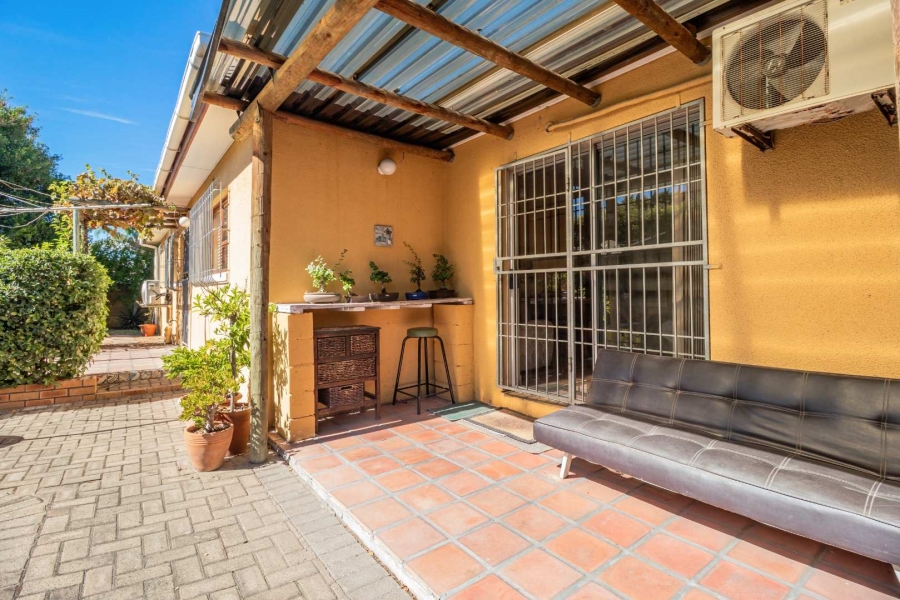 3 Bedroom Property for Sale in Loucharmante Western Cape